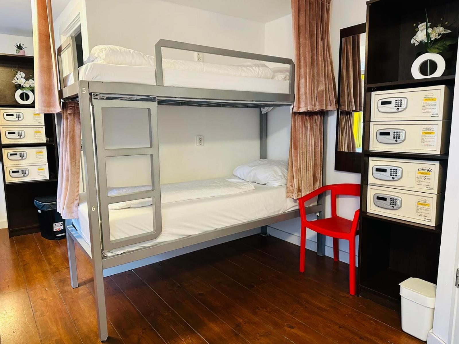 Room Mate Hostel Amsterdam זנדאם מראה חיצוני תמונה